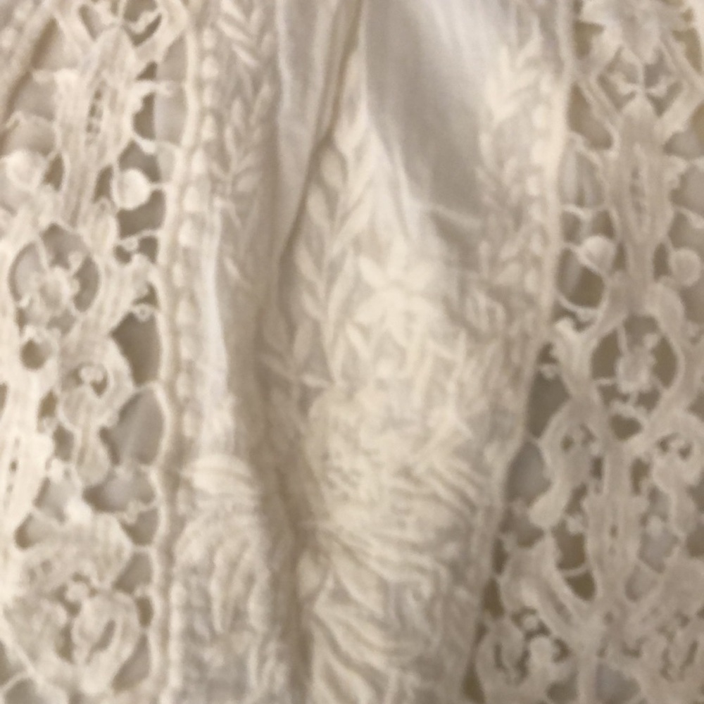 Sundance ivory short sleeve top. Medium - Picture 10 of 11